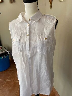 Sleeveless White Button-Front Shirt with Gold Buttons